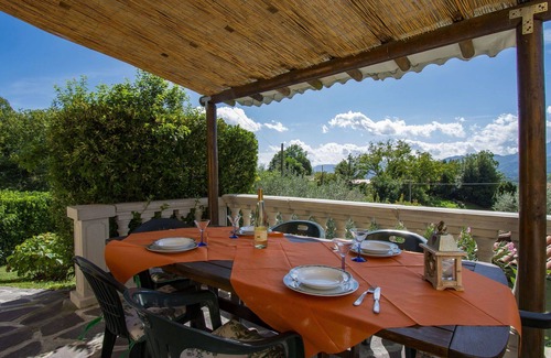 Villa Collemandina Villa | Wonderful private villa for 7 people with private pool, WIFI, TV, patio and pets allowed