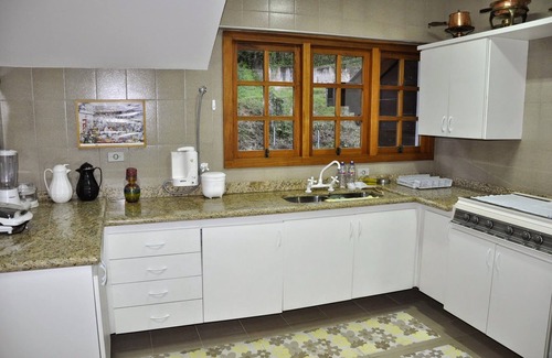 Capivari House | Wonderful penthouse in a closed condominium overlooking the Araucarias