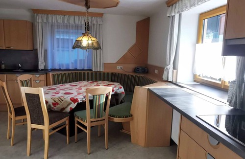 Niederoeblarn House | Wonderful private villa for 10 guests with TV, patio and pets allowed