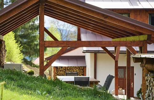 Tanvald House | Wonderful private villa for 8 people with WIFI, TV, patio, pets allowed and panoramic view