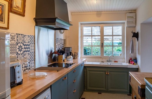 Chiddes House | Wonderful private villa for 4 guests with WIFI, TV, terrace and pets allowed