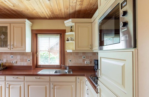 Langeberg House | Wonderful private villa for 8 guests with WIFI, TV and terrace