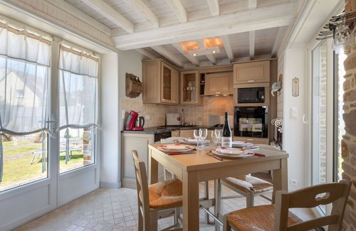 Creances House | Wonderful private villa for 4 people with WIFI, TV and pets allowed