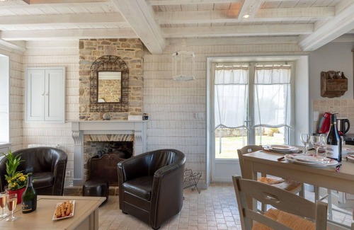 Creances House | Wonderful private villa for 4 people with WIFI, TV and pets allowed
