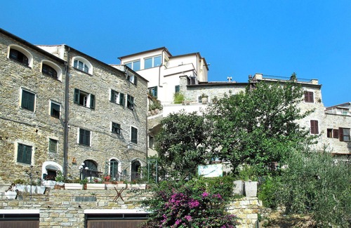 Cipressa House | Wonderful private villa for 4 people with A/C, WIFI, TV and terrace