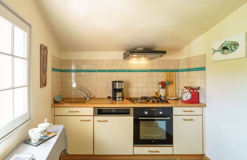 Pouldreuzic House | Wonderful private villa for 2 guests with TV and terrace