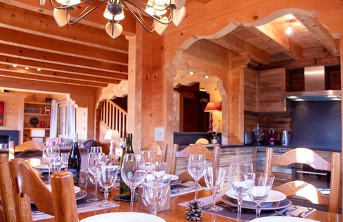 Chesieres House | Wonderful private villa for 8 guests with hot tub, WIFI, TV and balcony