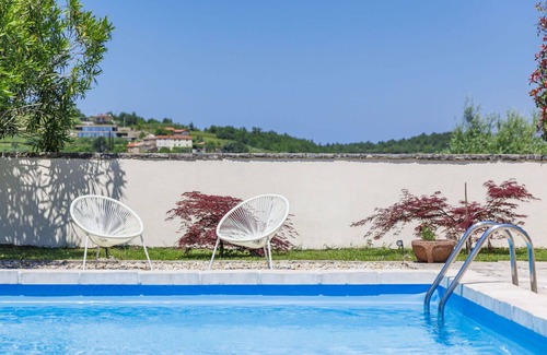 Momjan House | Wonderful private villa for 5 guests with A/C, private pool, WIFI, TV and patio