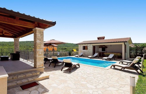 Salakovci Villa | Wonderful private villa for 10 people with A/C, private pool, WIFI, TV, terrace and pets allowed
