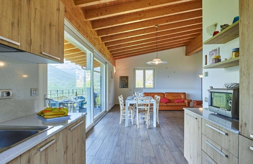 Domaso House | Wonderful private villa for 8 people with WIFI, TV, terrace and pets allowed