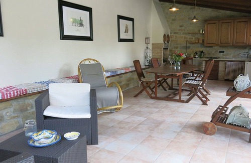 Vesime House | Wonderful private villa for 8 people with private pool, WIFI, TV, patio and pets allowed