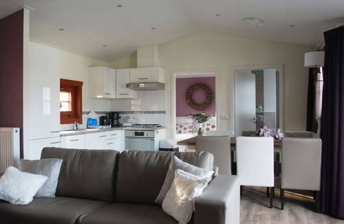 Susteren House | Wonderful private villa for 6 people with pool, WIFI, TV and terrace