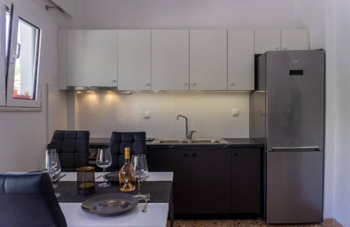 Agios Panteleimonas Apartment | Wonderful studio apartment on a beautiful bay in the south-east of Crete