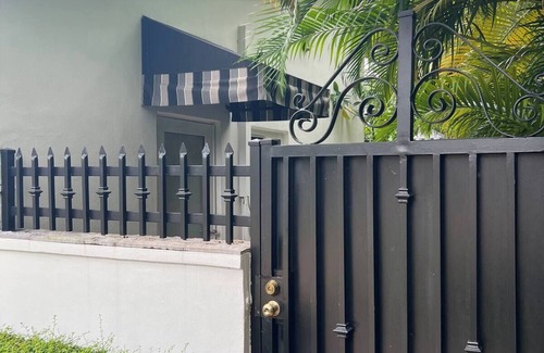 Golden Glades Apartment | Wonderful studio with AC in vibrant Miami