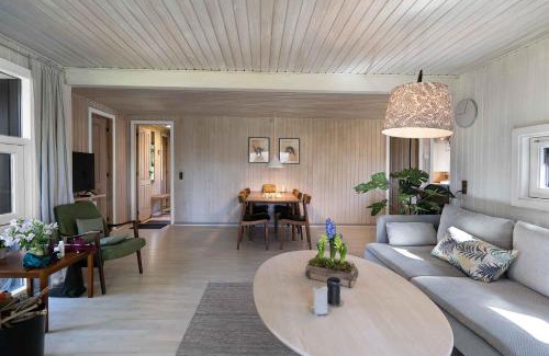 Smidstrup Strand House | Wonderful Summer House Near The Sea