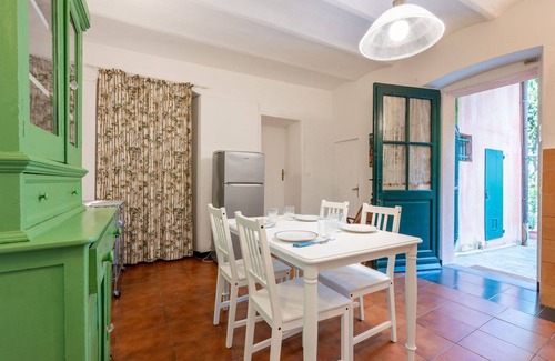 Albisola Superiore Villa | Wonderful villa for 4 people with WIFI, TV and pets allowed