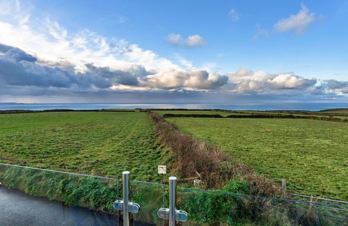 Treknow House | Wonderful villa for 2 people with WIFI and terrace