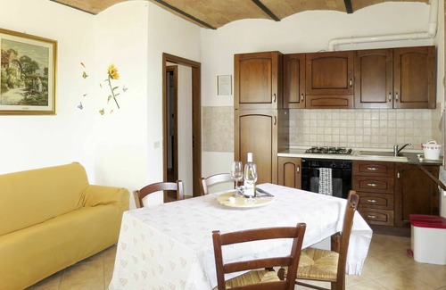 Magliano in Toscana Villa | Wonderful villa for 6 guests with A/C, TV, patio, pets allowed and parking