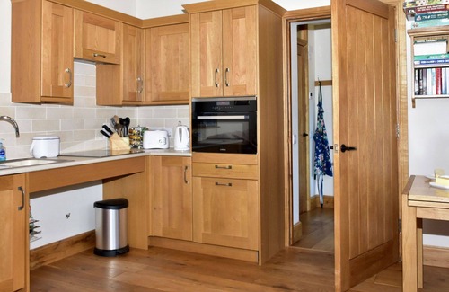 Wollerton House | Wonderful villa for 3 people with TV and pets allowed