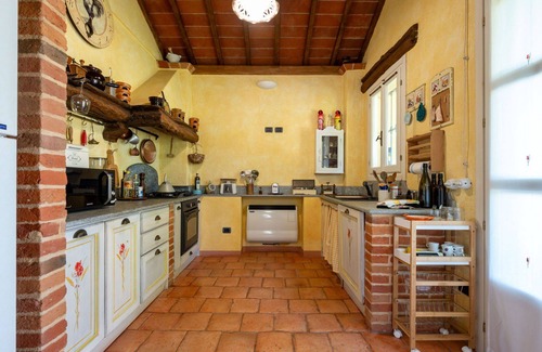 Mombaruzzo House | Wonderful villa for 4 guests with WIFI, TV, patio and pets allowed