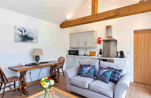 Thurlby House | Wonderful villa for 2 guests with WIFI, terrace and pets allowed