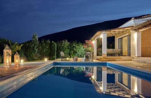 Romirion Villa | Wonderful Zakynthos Villa - 4 Bedrooms - Villa Romodos | Private Rural Setting - Spectacular Countryside Views