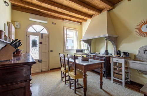 Burano Apartment | Wondrous Palazzetto 1619 in Magical Burano Island