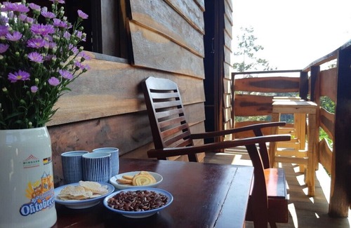 Bao Loc Villa | Wood House Garden homestay with garden for big group