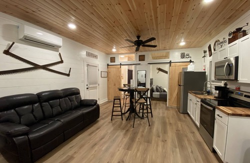 Caldwell Cabin | Woodcutter Cabin at Copperas Creek with Fenced Yard