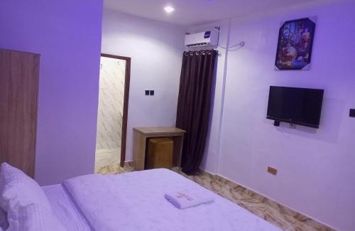 Umunze Hotel | Woodedge Hotel and suites Ekwulobia
