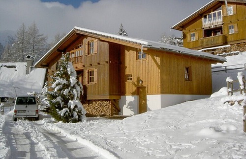 Reichenau Cabin | Wooden house 1800m above sea level with a sauna and a tiled stove