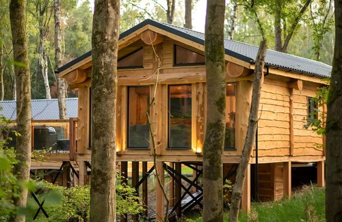 Overton-on-dee Ski Chalet | Woodland Birch Lodge