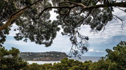 Macmasters Beach House | 'Woodlands at Beachview' by HolidayCo
