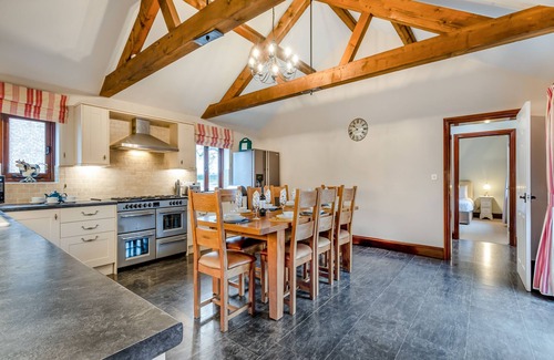 Sculthorpe Cottage | WOODPECKER BARN - CWL