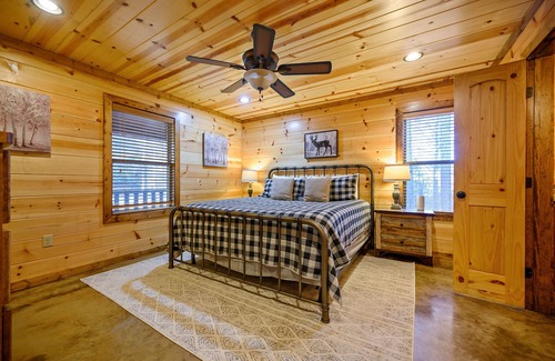 Broken Bow Cabin | Woods End Lodge: 4 BR + Loft Game Room, 3 Bath, Sleeps 13