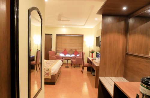 Turkaura Hotel | Woodsvilla Resort