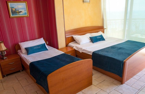 Sveti Stefan Hotel | Wool Edelweiss yellow