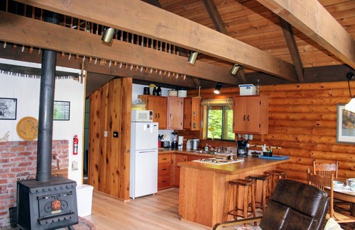 Packwood Cabin | Woolly Bear Log Cabin Mountain Get-Away