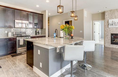 Sterling Hills House | Work and Play in Aurora Spacious Home with Yard!