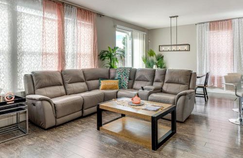 Sterling Hills House | Work and Play in Aurora Spacious Home with Yard!