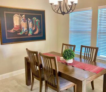 Waxahachie House | Work ready stay queen bd near DWTN Baylor Scott & White Fast Wi-Fi Free Parking Professionally Managed by Stay Albatross
