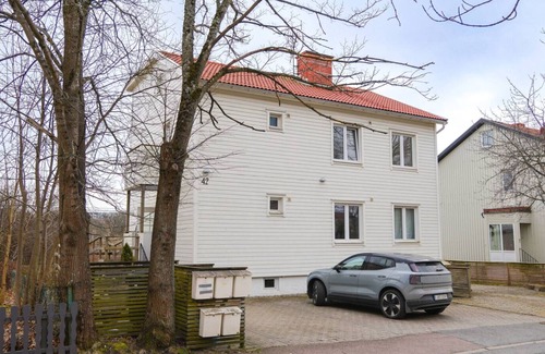 Kyrkbyn Apartment | Workers Studio - 4 Beds - 1 Bath - Volvo - All-Inc