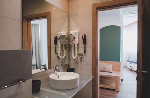 Studentski Grad Hotel | WorkNomads LAB Hotel-Coliving & Coworking