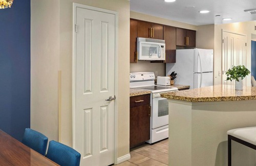 Terra Lago Resort | WorldMark Indio 2 Bedroom, 2 Bath Condo - Shuttle to Coachella