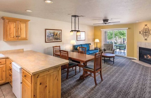 St. George Resort | WorldMark Resort – 1 Bedroom Condo | King in master | Queen Murphy in living rm