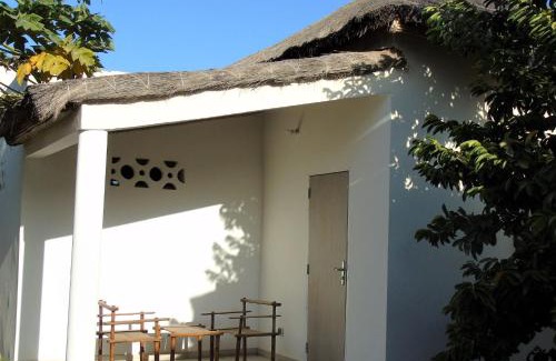 Mbodiene Bed & Breakfast | WouroBa