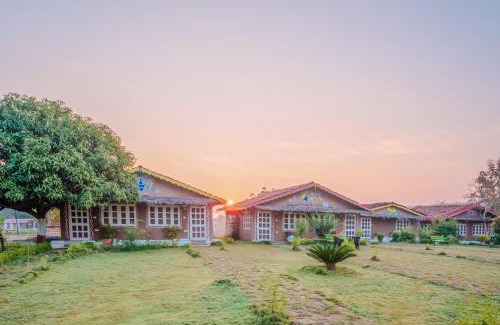 Pachmarhi Resort | WOW STAYZ2 Pachmarhi Foothill Cottages