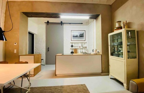 Friedrichshain-Kreuzberg Apartment | Wunderschöne Ladenwohnung in Kreuzberg