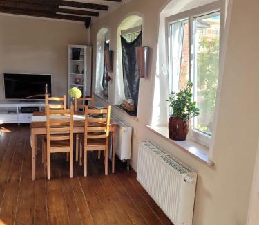 Cottbus Apartment | wunderschönes Obergeschoss in Bahnhofsnähe