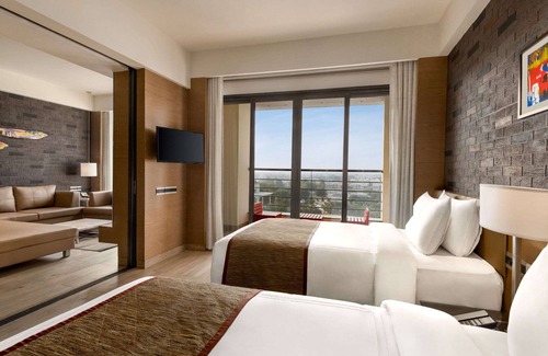 Sanand Hotel | Wyndham Ahmedabad Shela